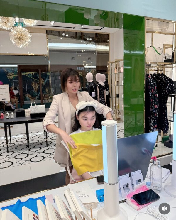 makeup class Kuala Lumpur hands-on training professional makeup workshop KL students